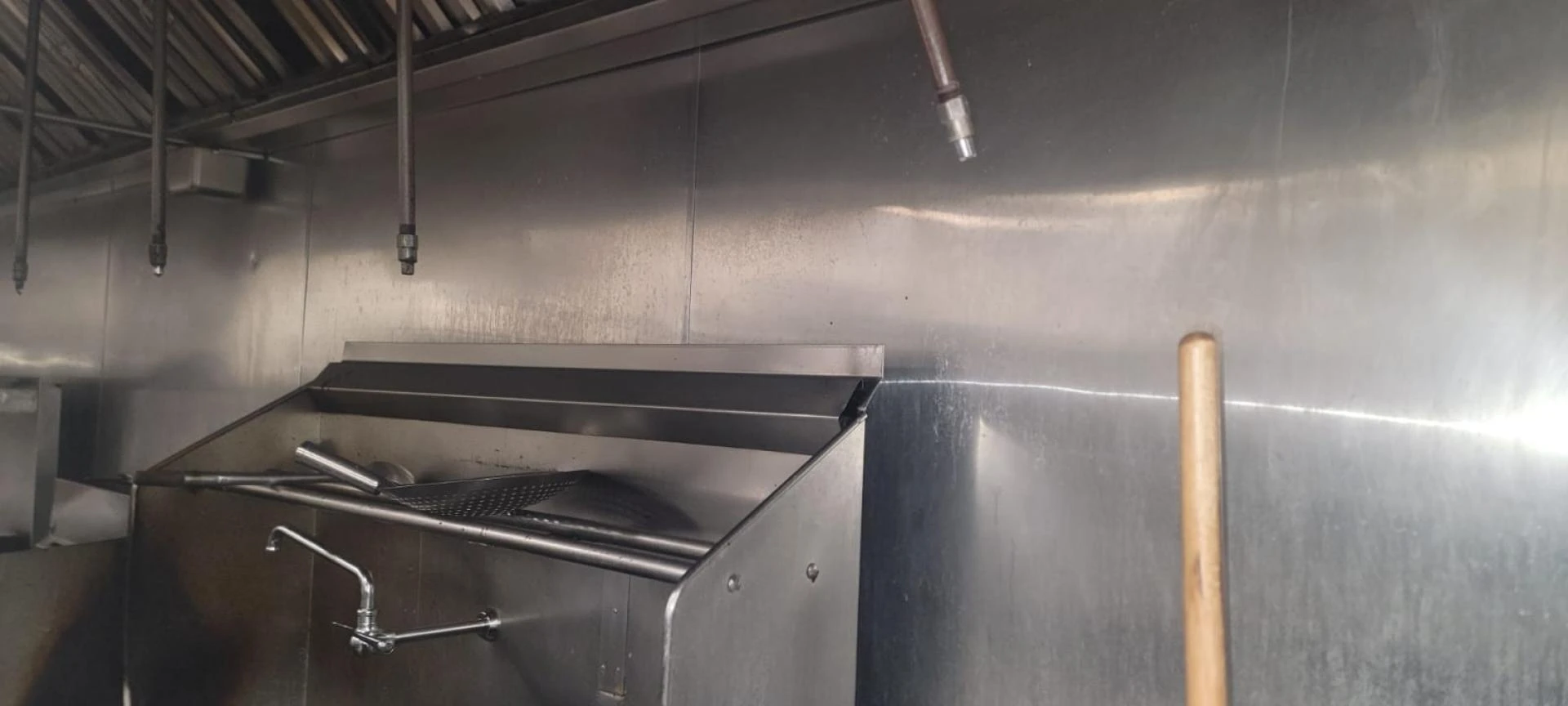 Cornerstone Commercial Services: Revolutionizing the Commercial Kitchen Deep Cleaning Industry