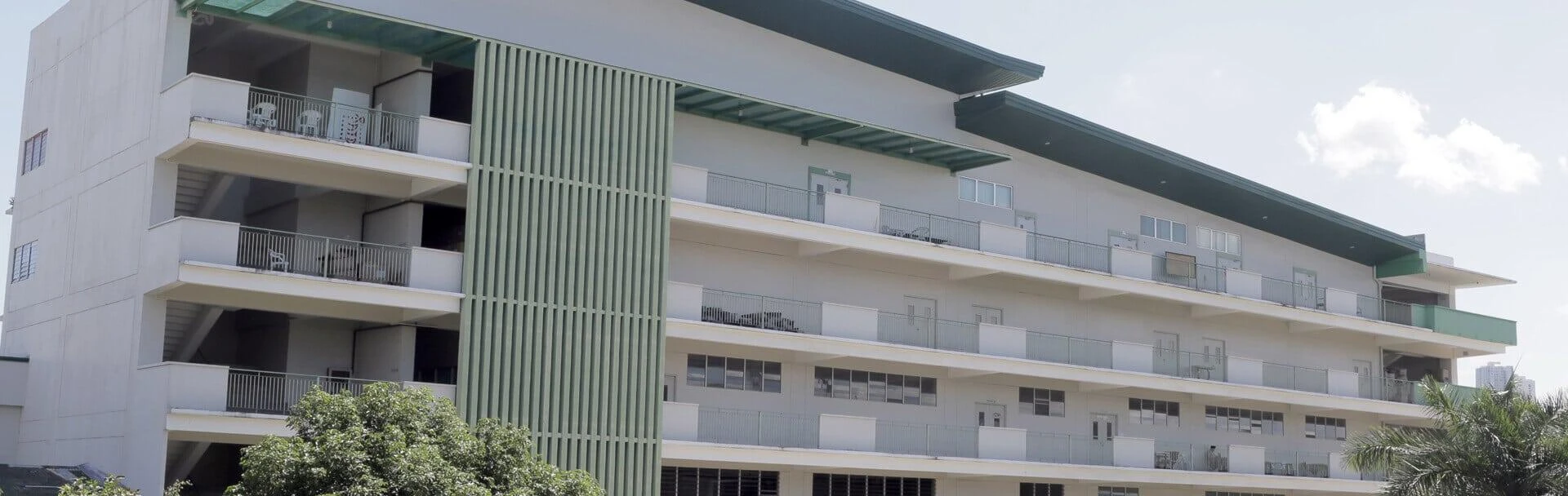 How do you get admission to Georgian National University?