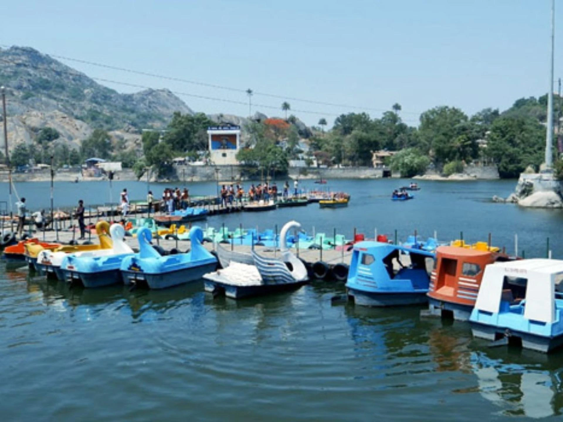 Top 4 Places you must visit in Mount Abu