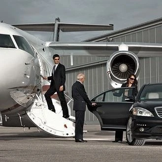 Commute Overseas with Privacy by Hiring a Driver Service from the Experts