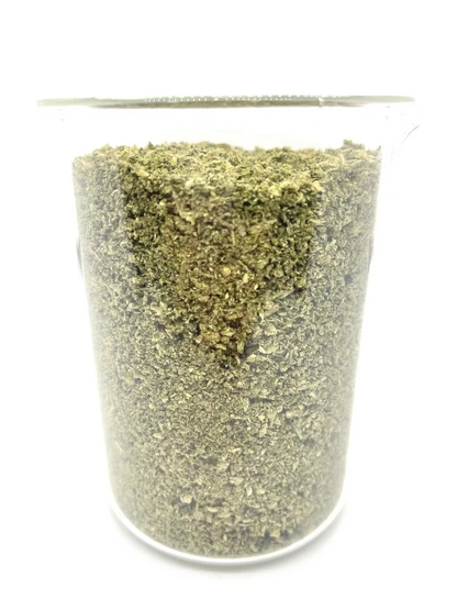 There are many health benefits to raw marijuana seeds.