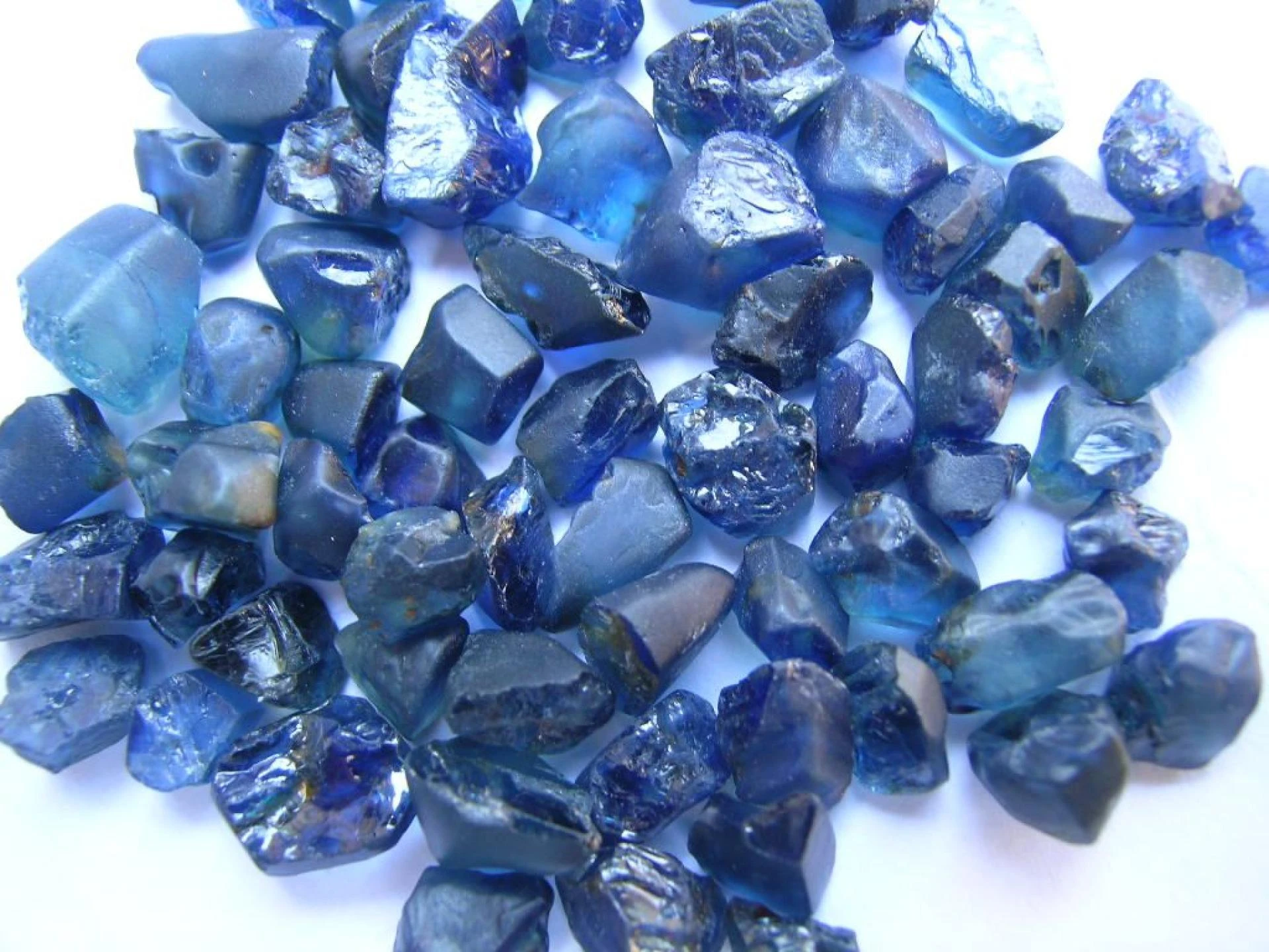 Talk To The Experts At Regent To Know Where To Sell Raw Sapphires For Cash