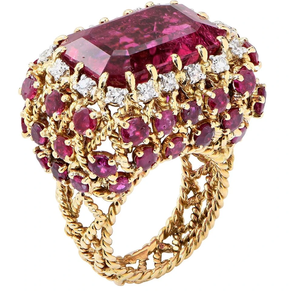 Sell Jewelry For Cash Only At Regent Jewelers in Miami