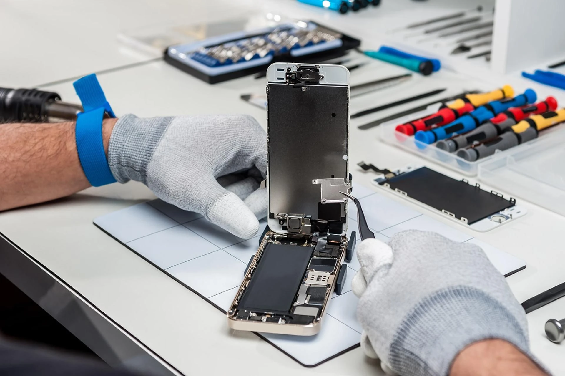 Everything You Need to Know About iPhone Repair in California