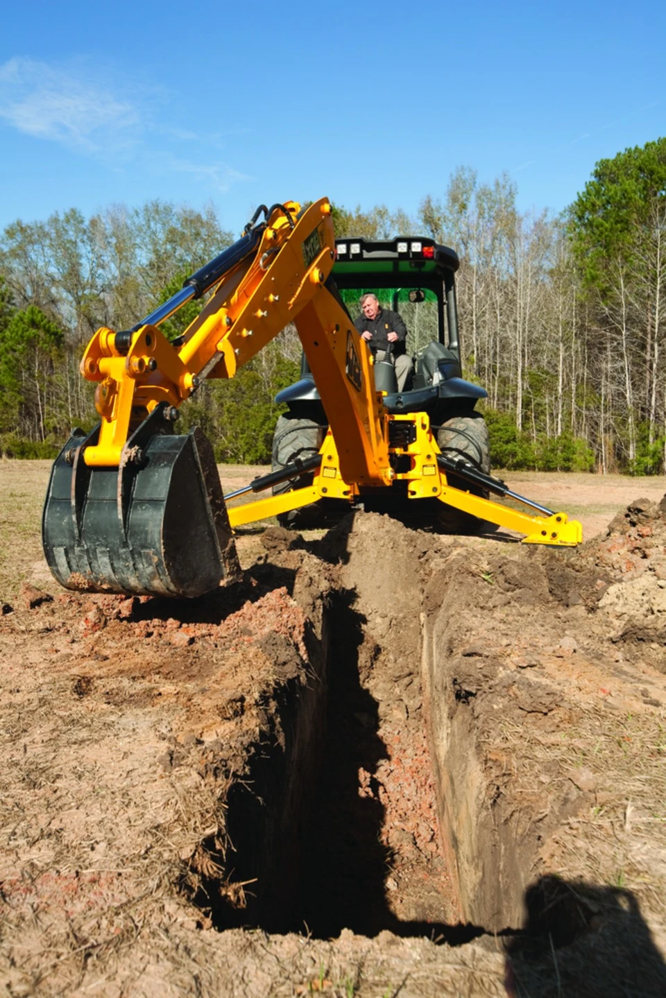 How a Backhoe Loader Works and Tips for Maintenance and Safety?