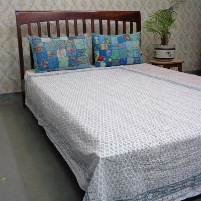 Wholesale Indian Kantha Quilts - Roopantaran