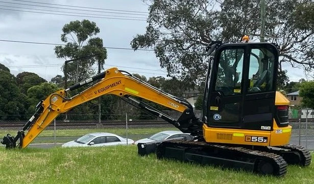 Reasons to Consider a Mini Excavator Hire