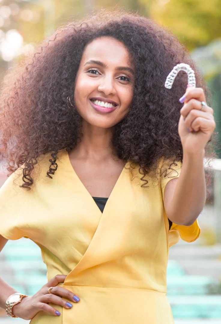 Smile Confidently with Invisalign Clear Aligners in Bellevue at Leone &amp; Vaughn Orthodontics