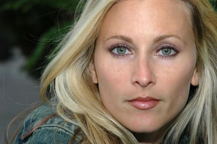 Headshot Photography 101 - Master the Art of Capturing Headshots