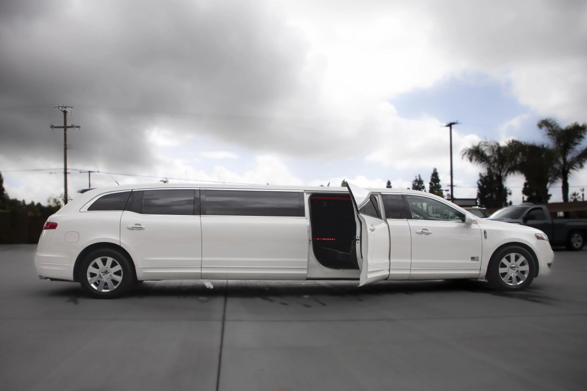 Limousine Service In Los Angeles