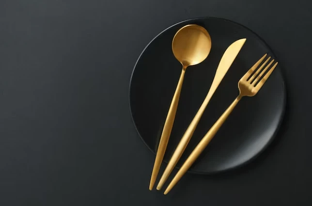 How to Decide Which Cutlery is Best for Your Kitchen?