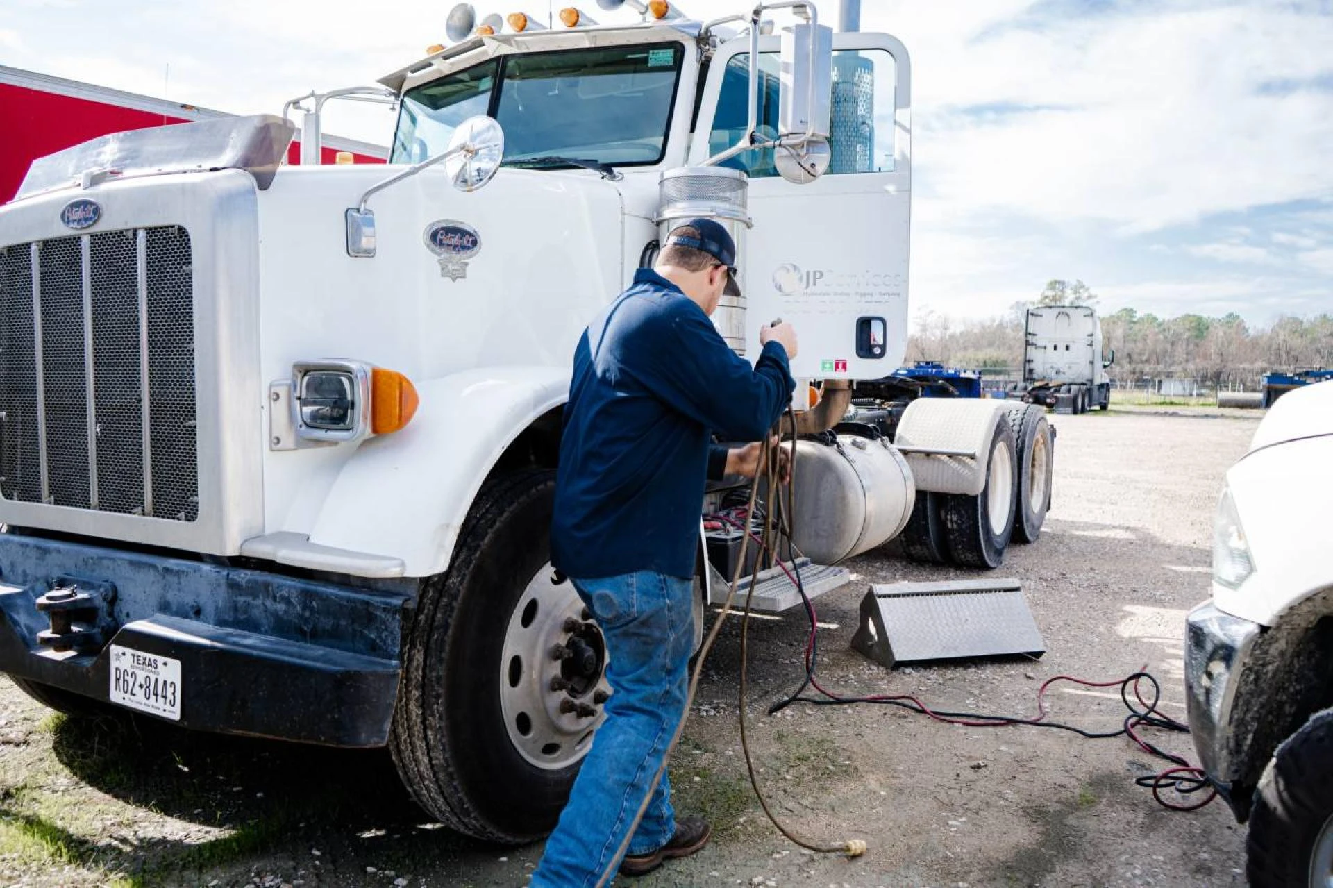 The Importance of Regular Oil Changes for Your Truck Engine