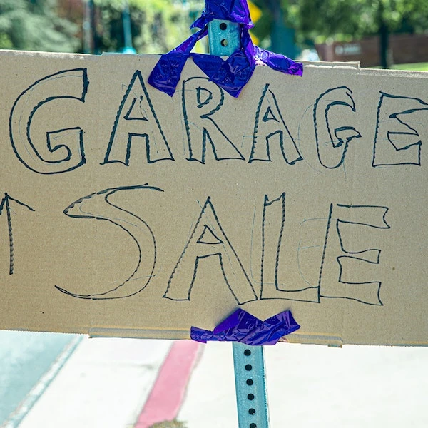 8 Helpful Garage Sale Tips