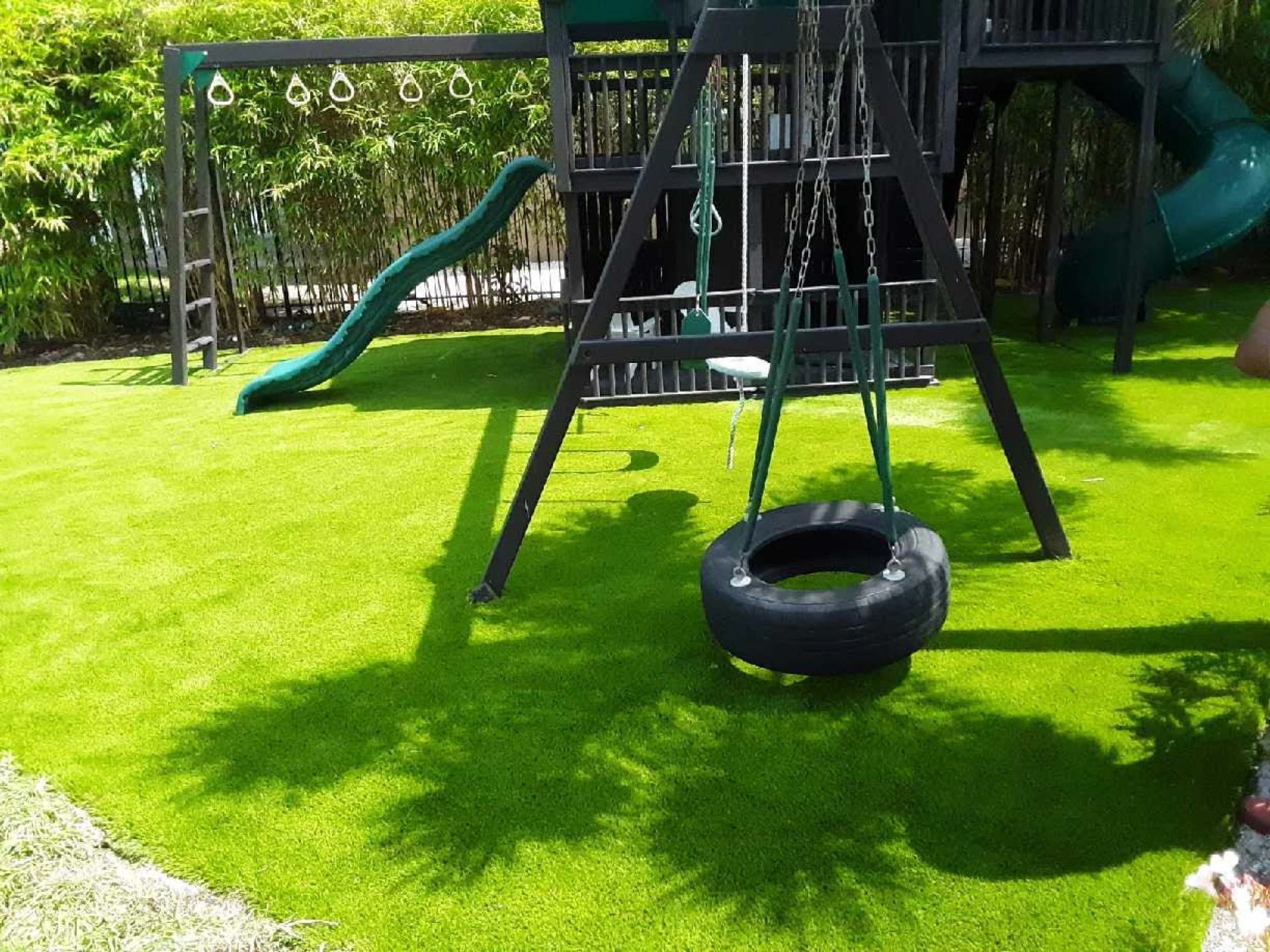 Advantages and disadvantages of synthetic turf