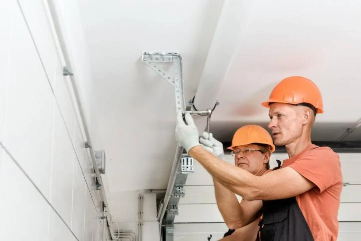 7 Essential Tips for Effective Garage Door Maintenance