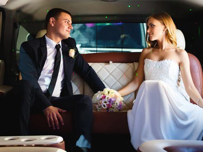 The Complete Guide to Planning Wedding Party Transportation