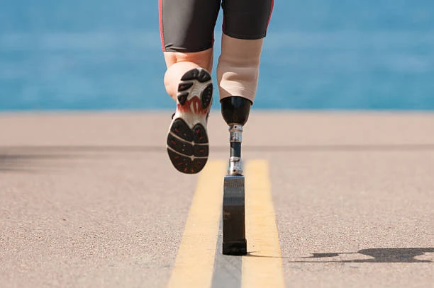 The Science Behind Prosthetic Legs: How They Mimic Natural Movement