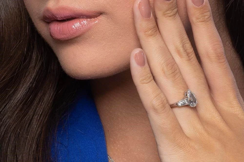 How to Choose a Diamond Engagement Ring? - Tips That Can Help You