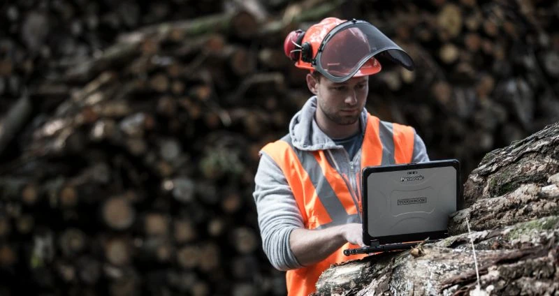 Why Panasonic Toughbook CF 20 Tough Rugged Laptop Best Solution for Field Workers in UAE?