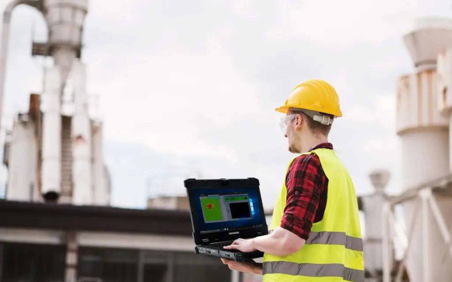 Tough Rugged Laptops for Rugged Experience in UAE