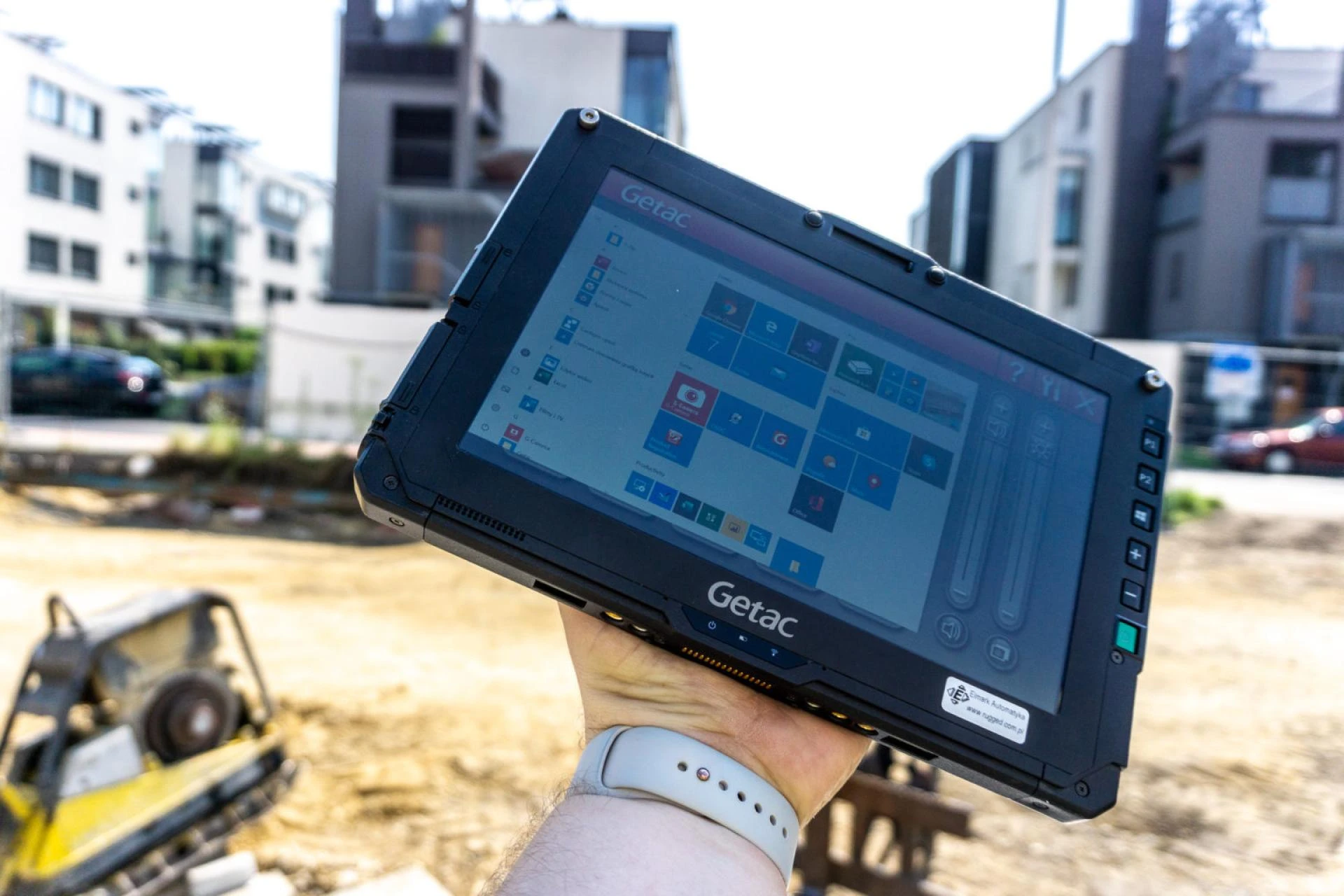 Semi Rugged Vs Fully Rugged Devices Used by Companies in Oman