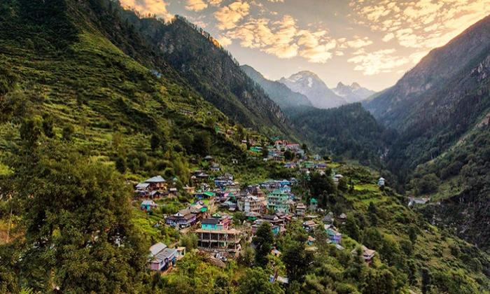 Kasol Kheerganga-Trek-With-Camping