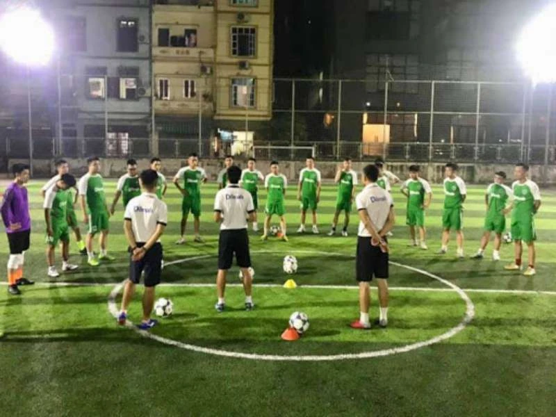 tìm hiểu về các trung tâm học đá bóng cho người lớn bao quát hơn
