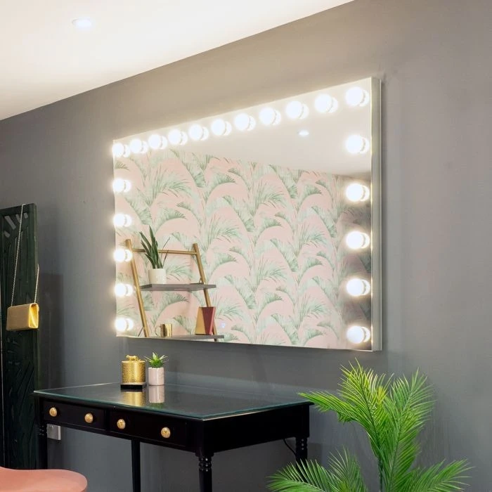 3 Trending Hollywood Mirror – ApkaInterior