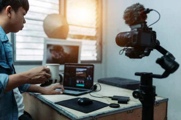 Tech Podcast: Stay Up-to-date With All The Recent Tech Innovation