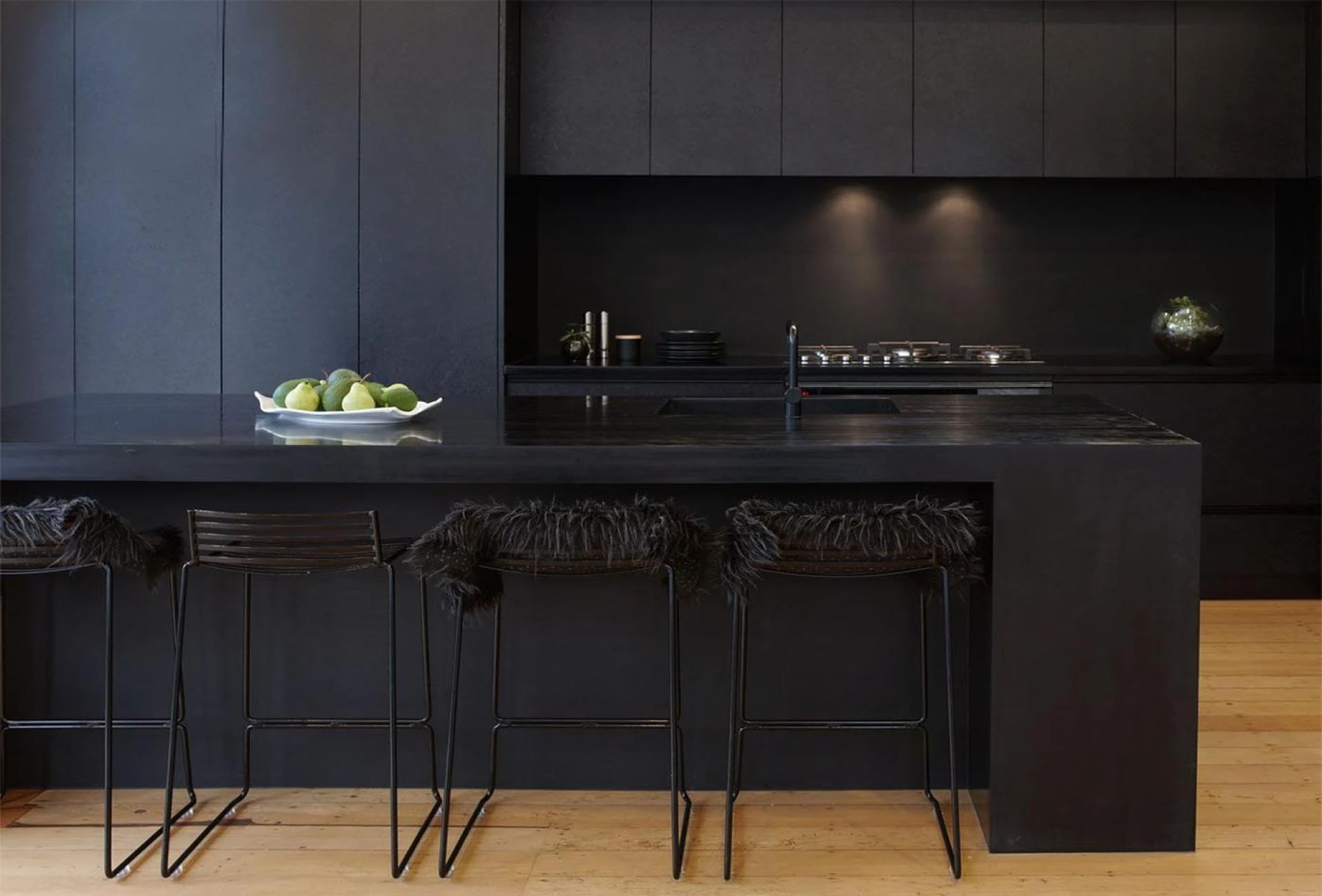 Black Kitchen