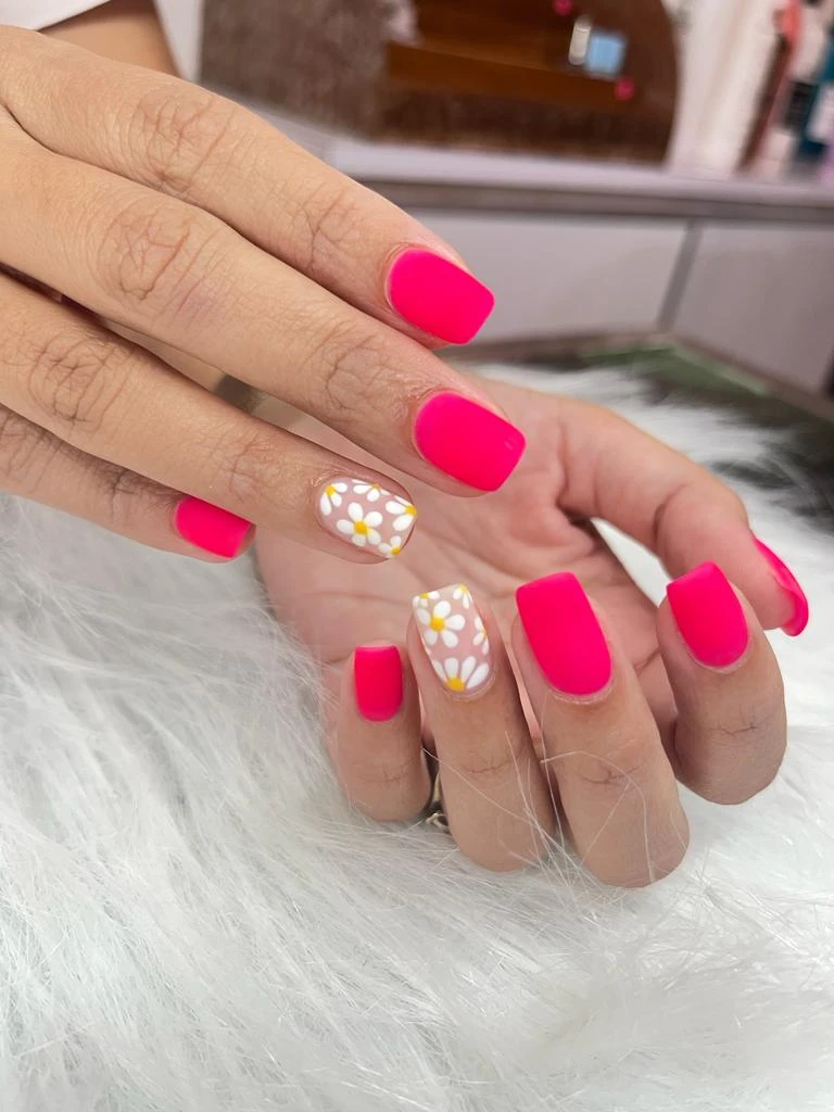 Nail Art Salon in Kolhapur