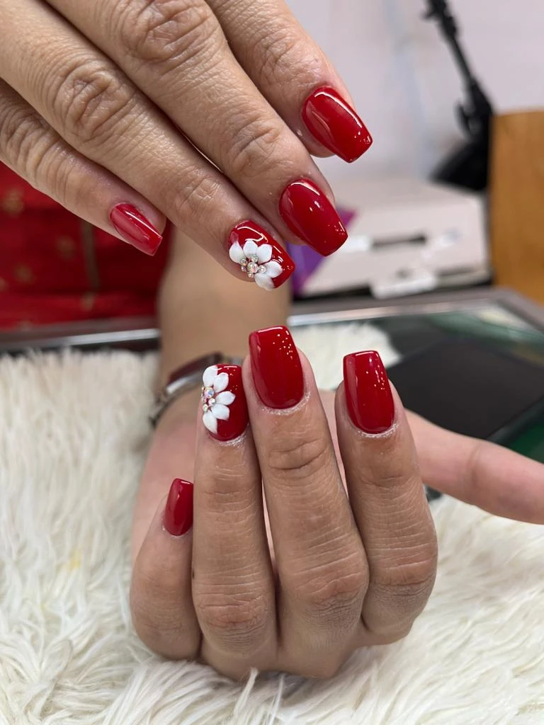 Nail Art Salon In Kolhapur