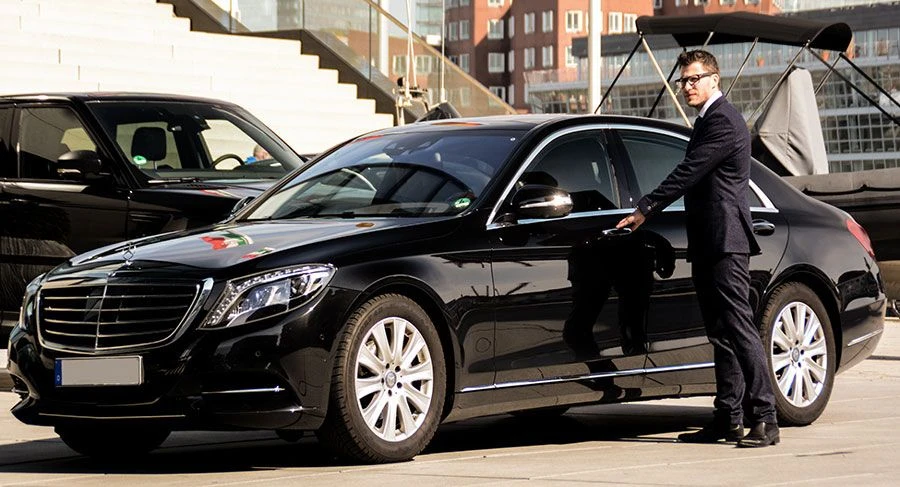 Elevating Your Travel Experience with NYC State Limo: Unparalleled Limousine Service in New York