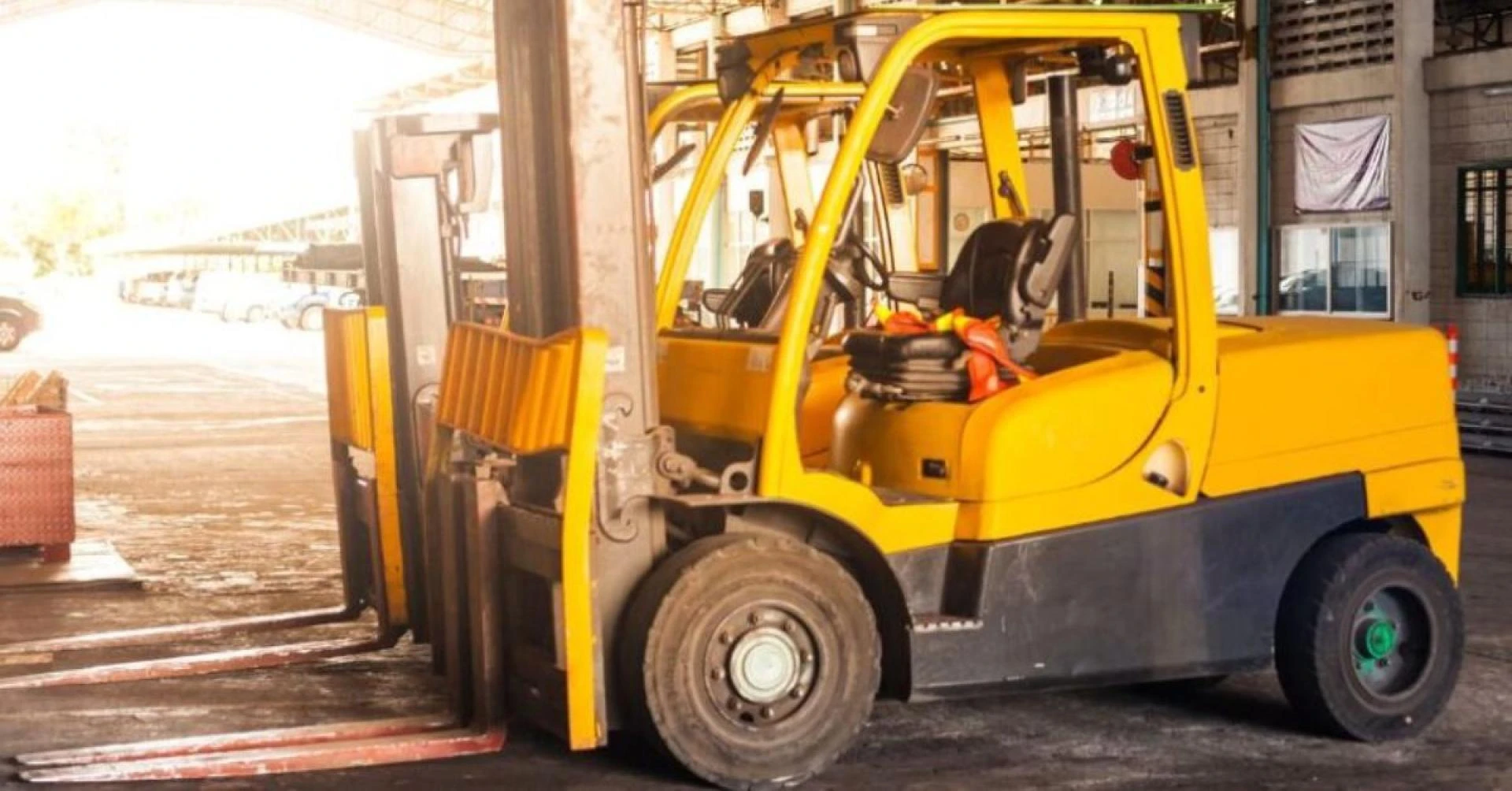 Maximising Efficiency with Forklift Hire and Rentals