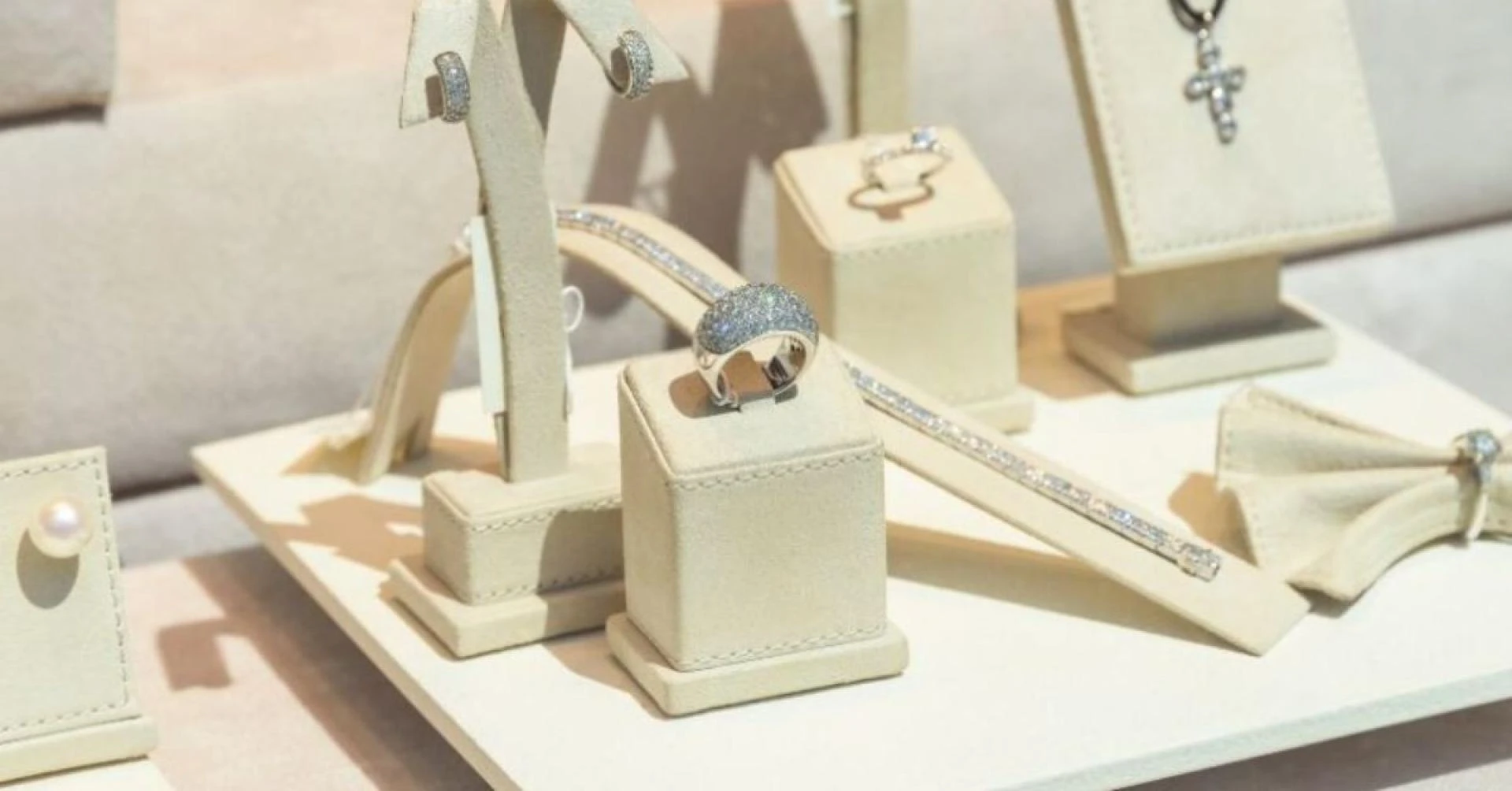 Unlocking the Value: Your Guide to Selling Gold and Diamonds