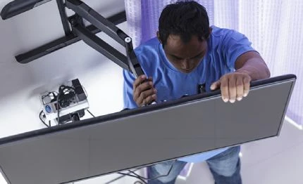 How to Choose the Right Full Motion TV Wall Mount for an Impeccable Viewing Angle