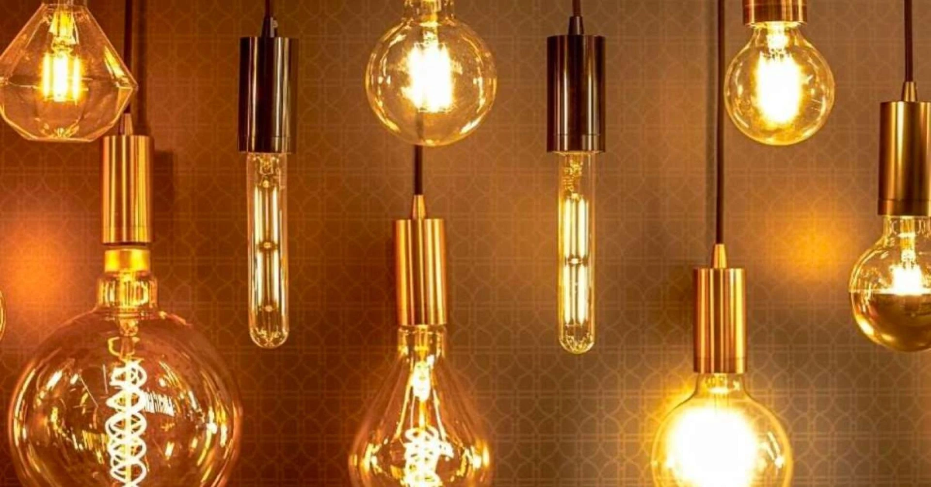 Illuminating Spaces: Finding the Perfect Harmony with Ceiling Fans and Fluorescent Lights