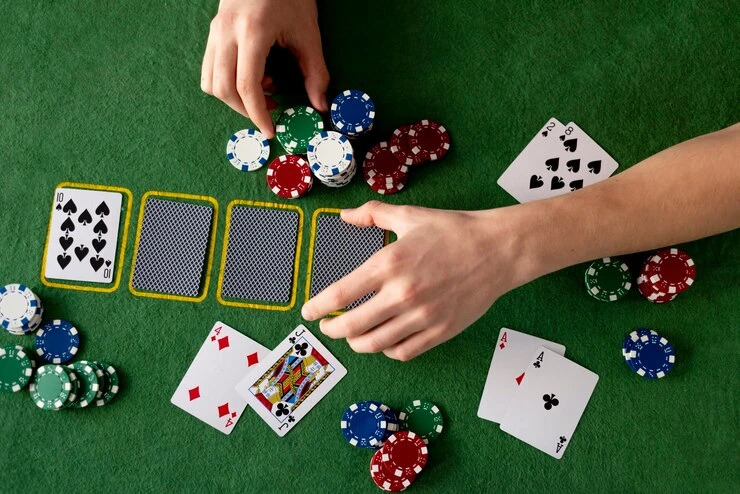 Navigating the Digital Chaupar: Exploring the Pros and Cons of Online Teen Patti Games