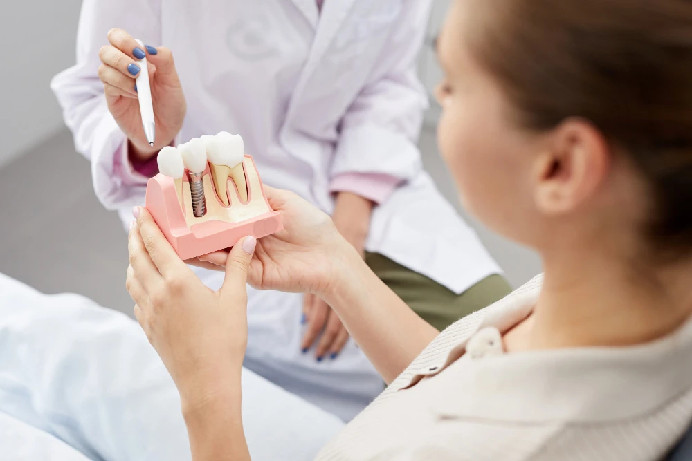 Benefits of Choosing Dental Implants in the Year 2023
