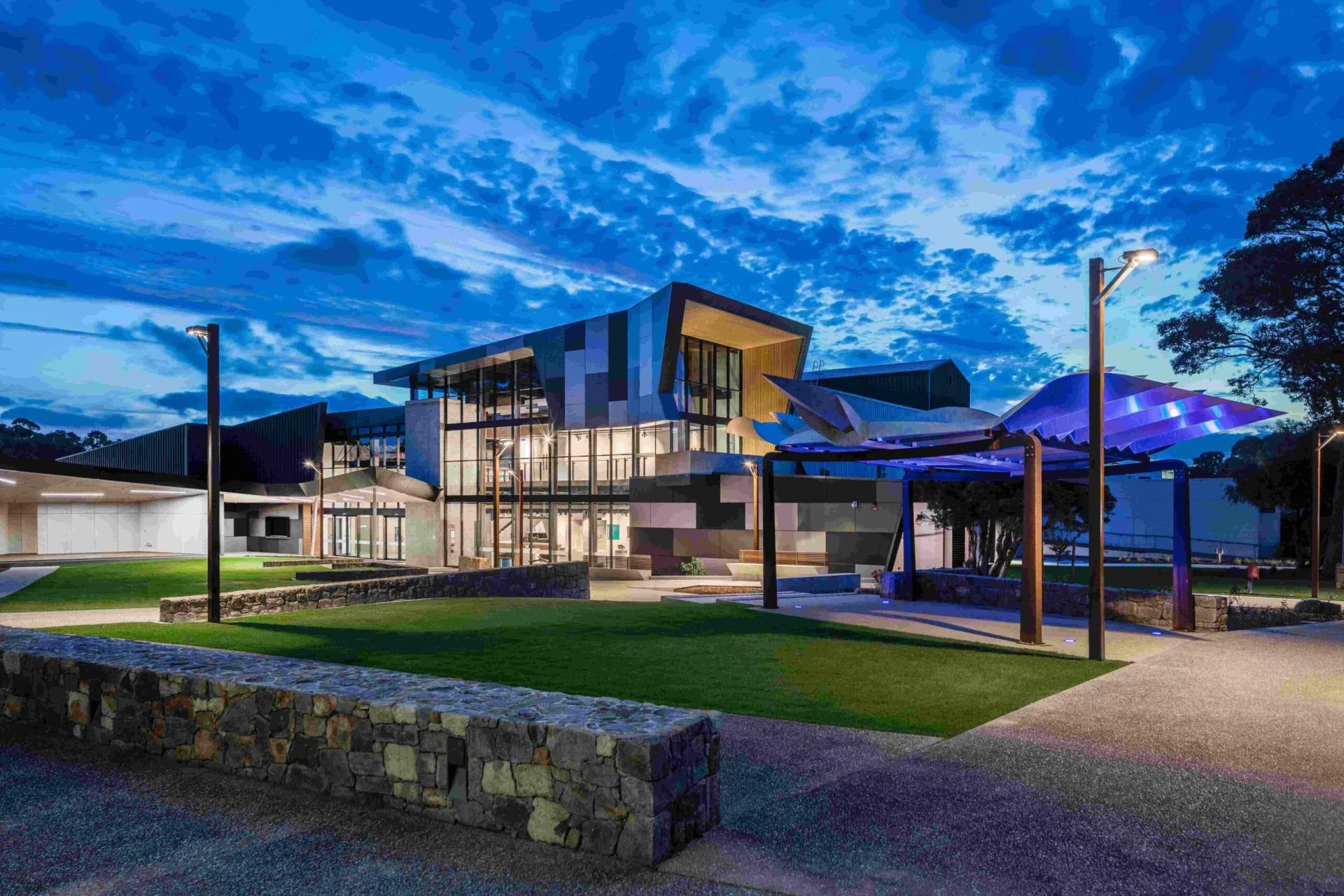 Vinyl vs. Aluminum vs. Fiberglass Windows &amp; Doors