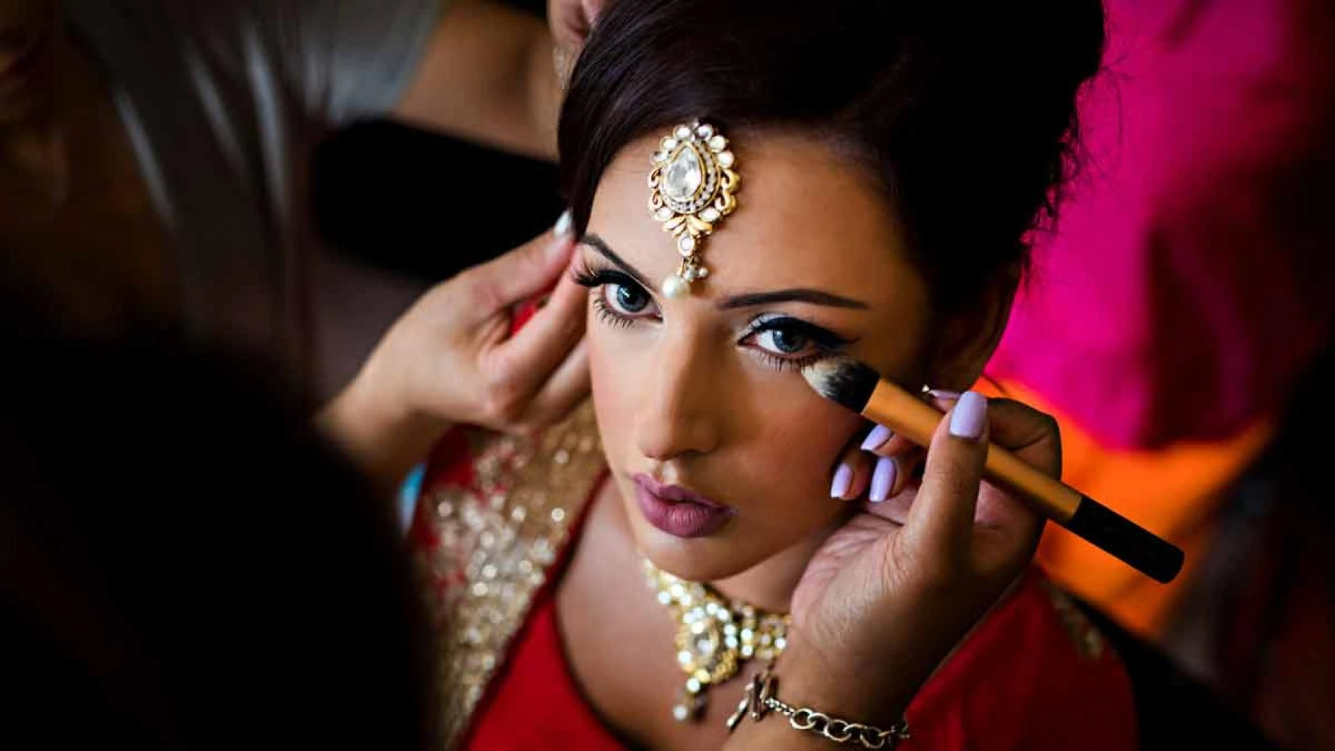 Where Can One Find a Skilled Makeup Artist for Bridal Makeup in Delhi?
