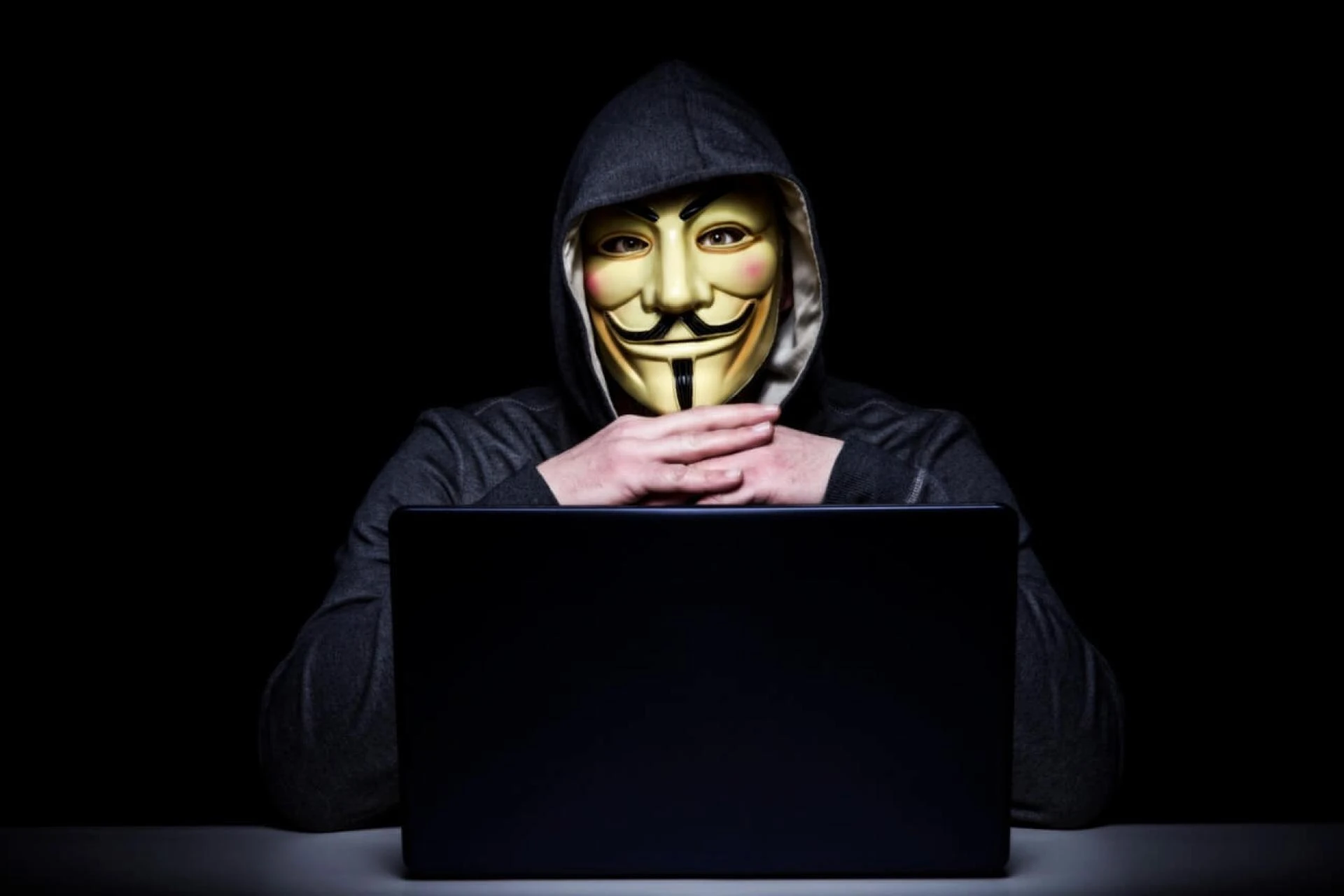 Swipestore's Dark Web Vendors: Uncovering the Faces Behind the Curtain