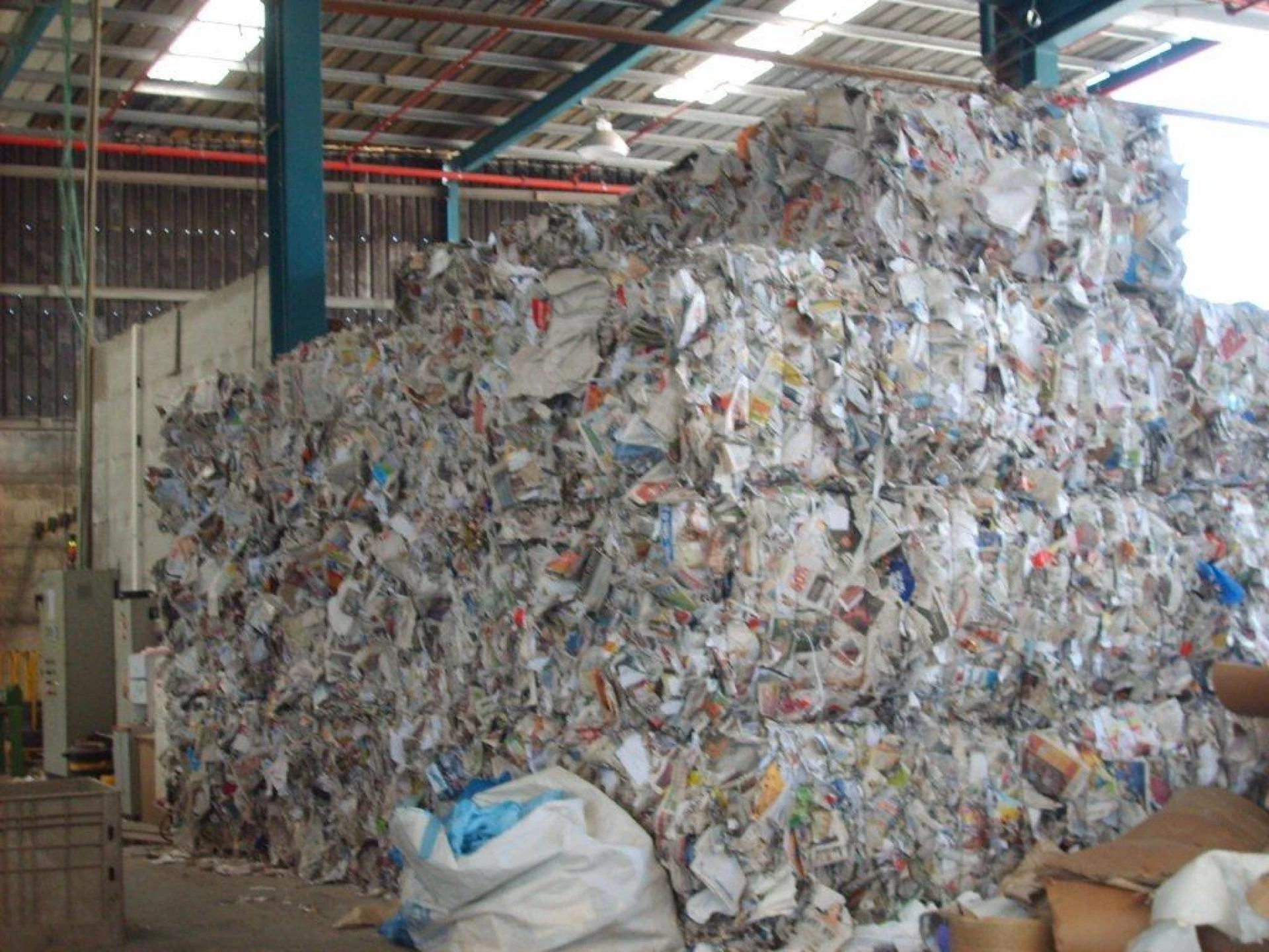 >Supplier of HDPE BLUE DRUMS SCRAP | Teko Paper Group