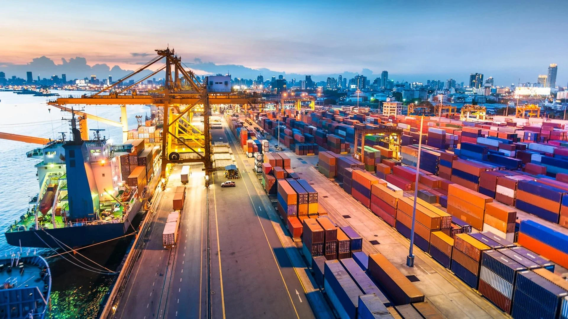 China earns huge revenue from its logistics industry with Road Freight accounting to >60% of total revenue, 2020- What is the future of China Logistics?