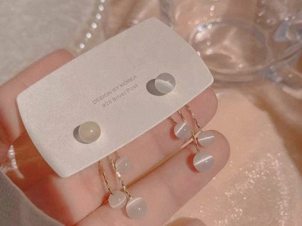 Did you hear that? Jewelry sold by the kilo also guarantees quality!