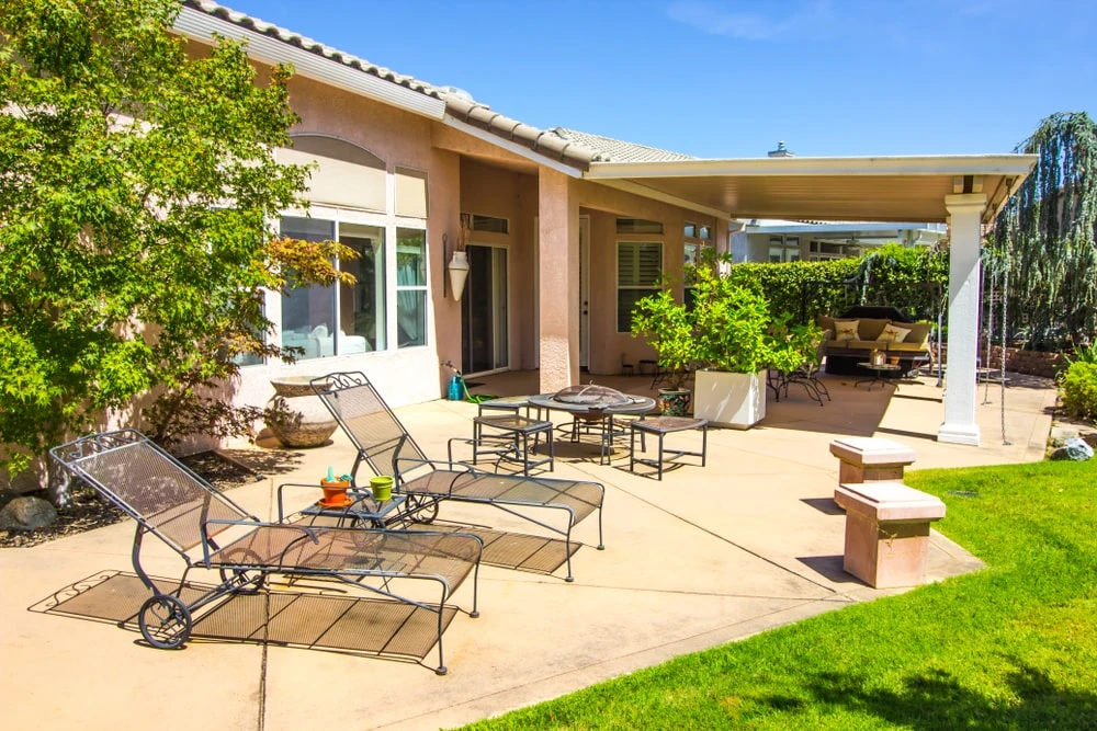 Before hiring a fence contractor, take into account these factors.