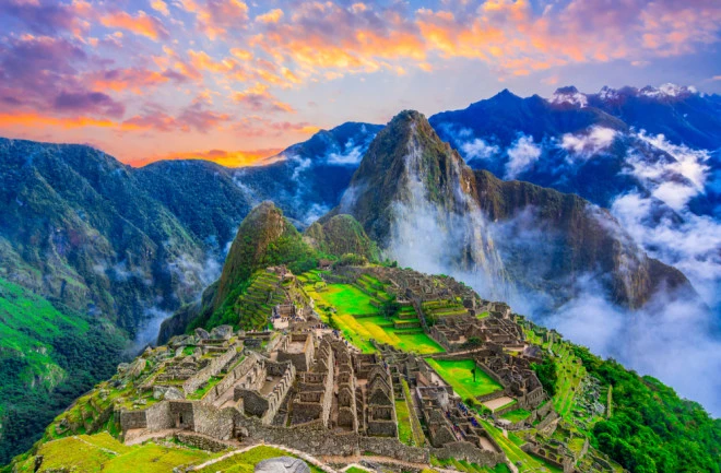 5 Must-Do Activities on Your Manu Expeditions Peru Trip: Embracing the Untamed Amazon Spirit