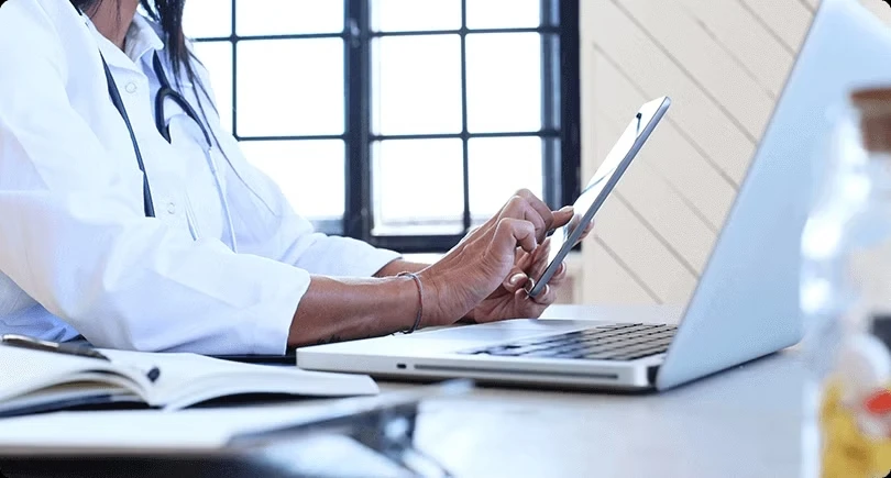 How does integration of EMR with RPM benefit healthcare providers &amp; patients?