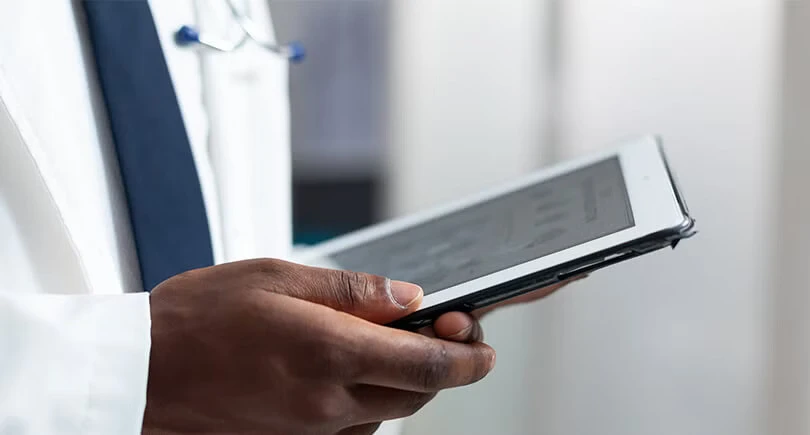 What Advantages Do Healthcare Software Product Development Solutions Offer?