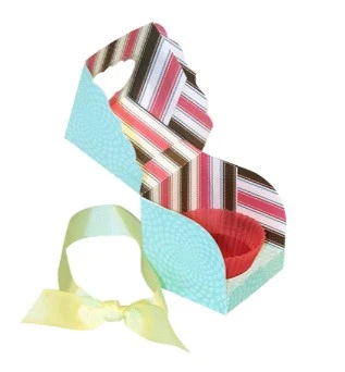 Your Friends Are Giving You Lots Of Amazing Last-Minute Christmas Treat Boxes Ideas